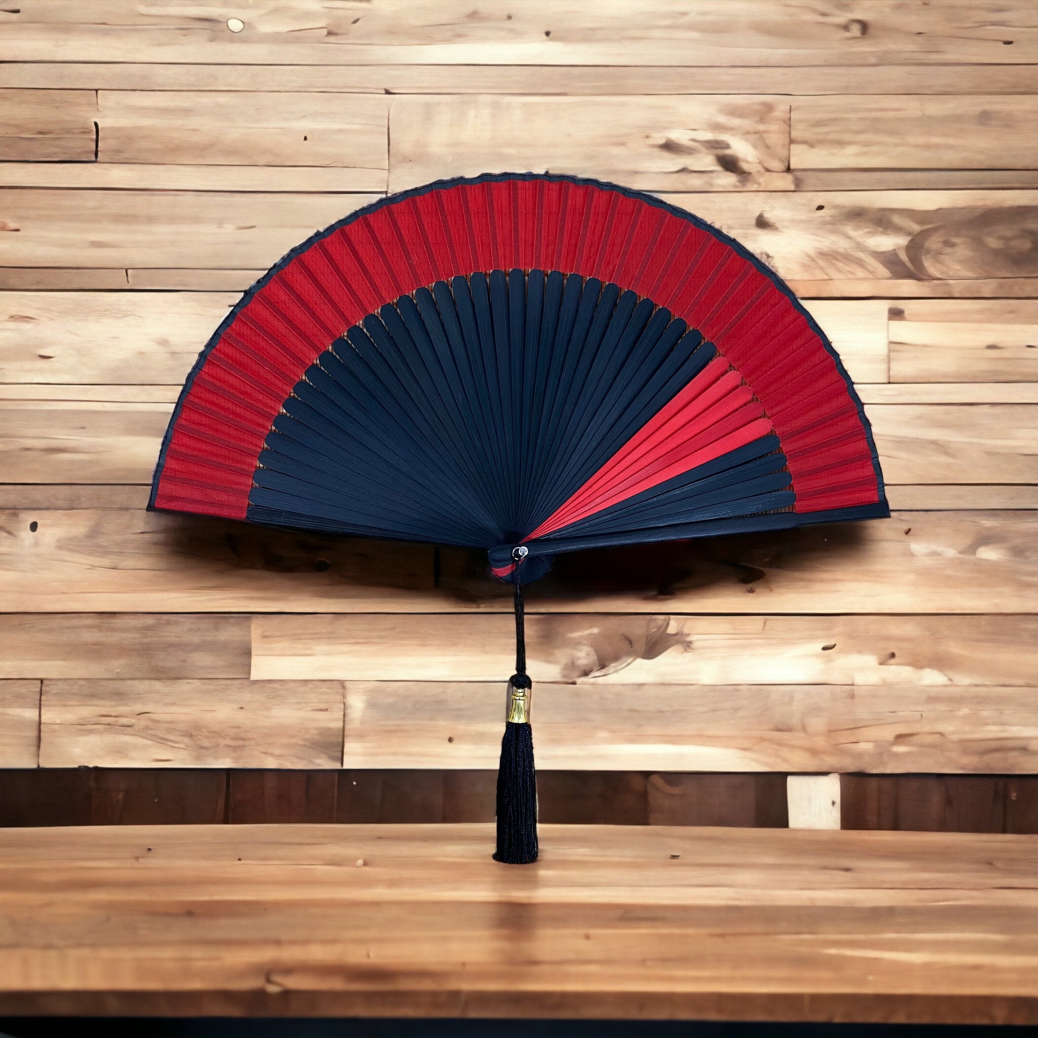 Circular Bamboo Fan with Magnetic Closure – Compact Singapore Design