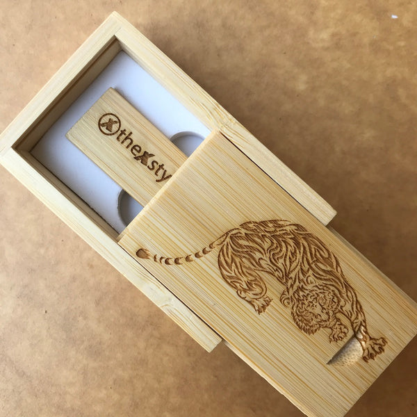 Custom Bamboo thumb drive set 01